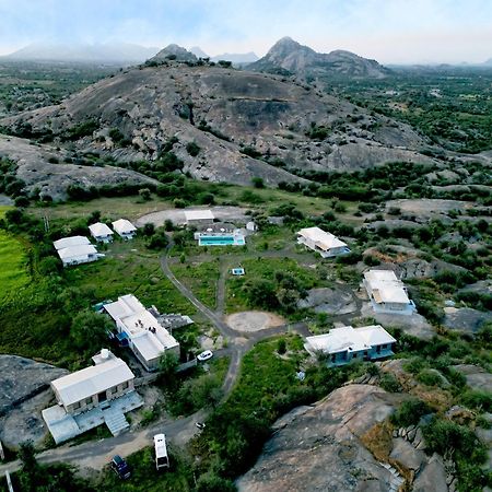 Отель Clarks Safari Jawai Jawai Bandh Экстерьер фото