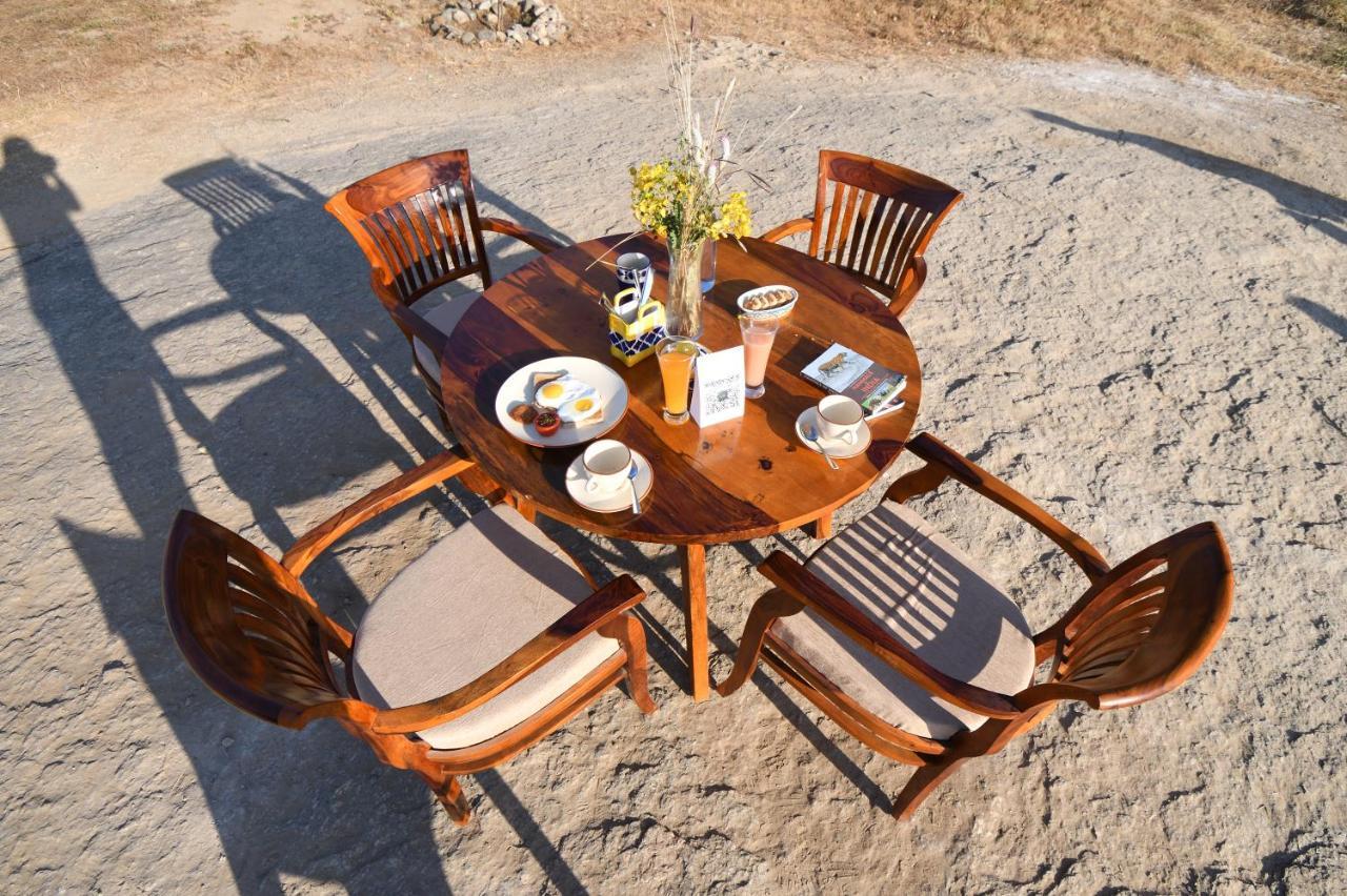 Отель Clarks Safari Jawai Jawai Bandh Экстерьер фото