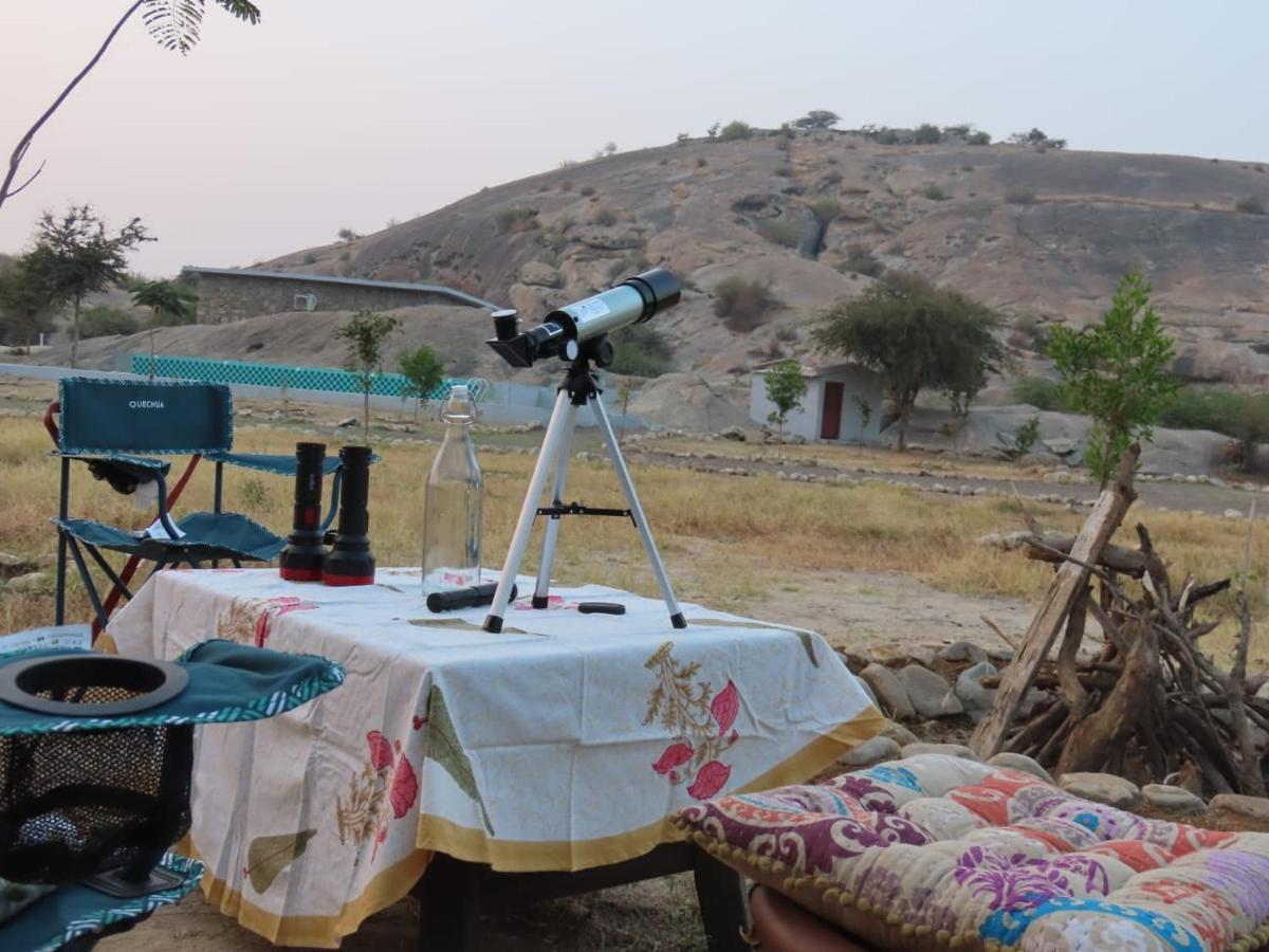 Отель Clarks Safari Jawai Jawai Bandh Экстерьер фото