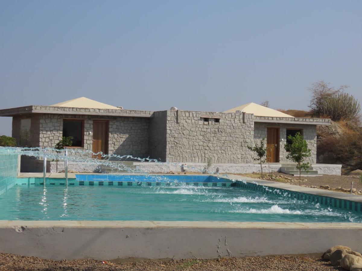 Отель Clarks Safari Jawai Jawai Bandh Экстерьер фото